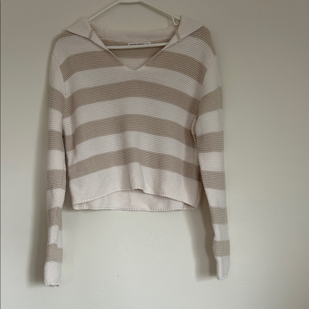 moon & madison Beige and White Striped V-Neck Sweater